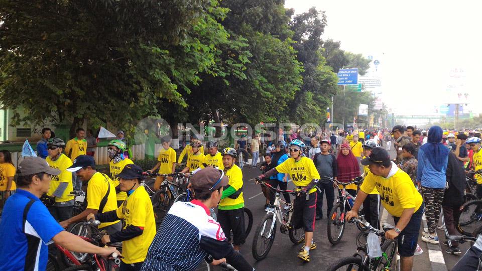 Beberapa komunitas sepeda turut meramaikan CFD Bekasi. - INDOSPORT